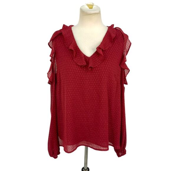 CeCe Ruffled Cold Shoulder Clip Dot Blouse Red Size Large NWOT $89 MSRP - Picture 2 of 8